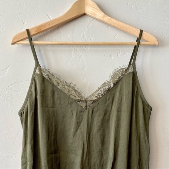 Socialite bodysuits satin style lace v neck NWT size large - Picture 3 of 4